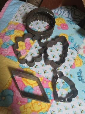 Vintage Metal Cookie Cutters - Floral & Geometric Shapes